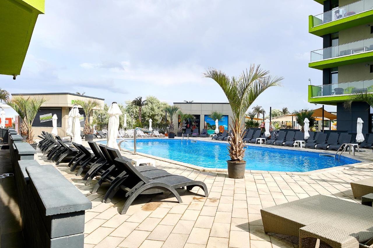 Summer Studio Spa N Pools Beach Resort Navodari Exterior photo